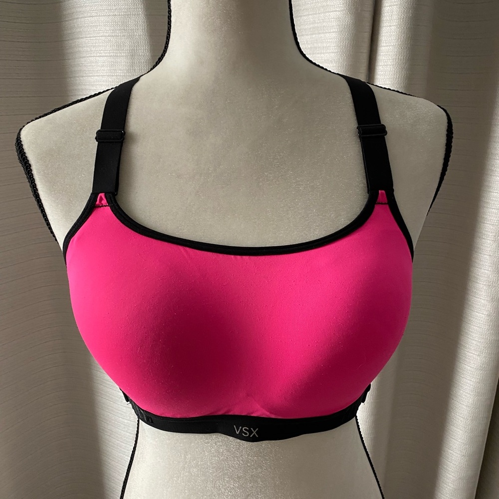 NWOT Victoria’s Secret VSX Sports Bra 36C